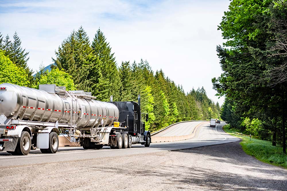 Chemical container truck